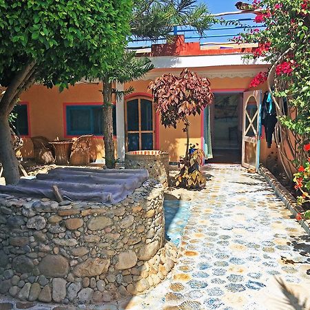 Zen Surf Beach House Hotel Аурир Екстериор снимка