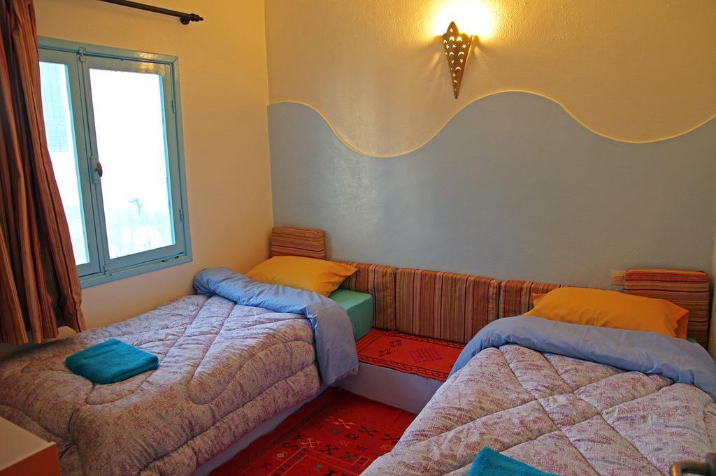 Zen Surf Beach House Hotel Аурир Екстериор снимка
