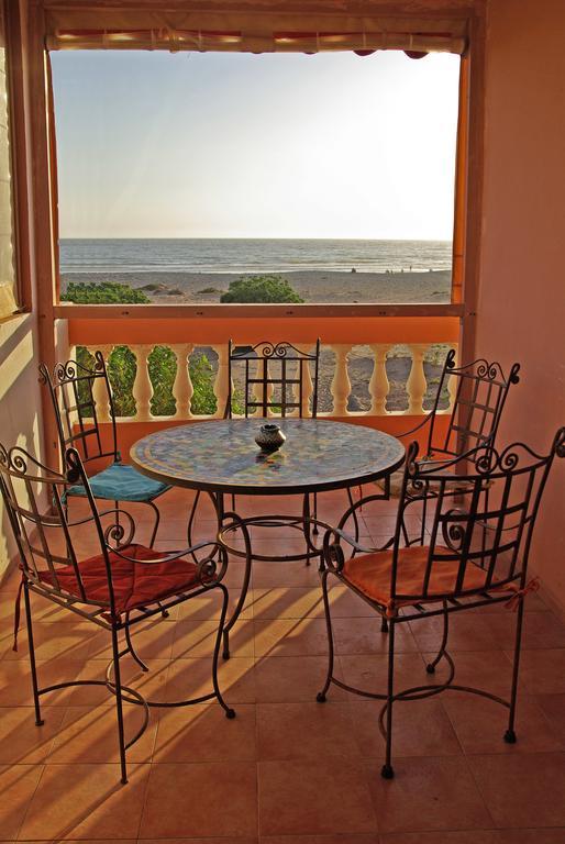Zen Surf Beach House Hotel Аурир Екстериор снимка