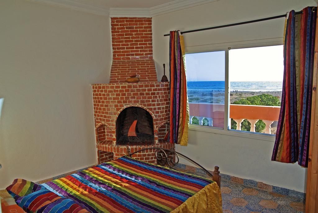 Zen Surf Beach House Hotel Аурир Екстериор снимка